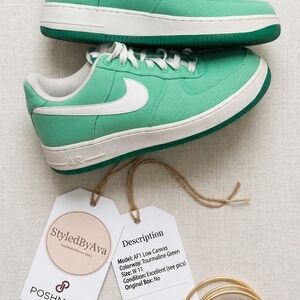 Nike Low-Top Sneakers in Tourmaline Green with White Swoosh